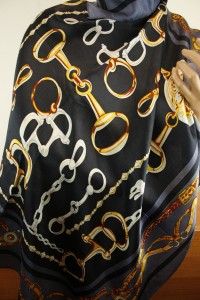 jedwabna apaszka  90x90 cm 04073999