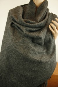 cieplejszy szal z kaszmirem  gładki duży 02380020 popiel