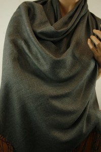 szal  0002726 MJW-NM  lekki kryjący ciemna popiel melanż