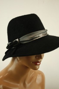 elegancki kapelusz filcowy damski sierść rozm. .52-55 cm / czarny 12963