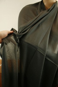 lekki gładki szal  002926 MJW-NM   