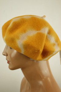 Beret wełniany 100% wełna cieniowany /  0036504 miodowy