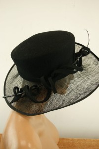 kapelusz wizytowy r. 56-59 cm /  nat. słomka sinamay i wełna filc  5794477