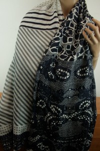 włoski szal jedwab z lejącą dzianiną  elegancki  04158620