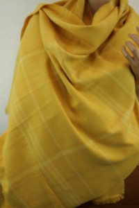 szal w kratę wełniany  05704600