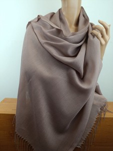 lekki gładki szal matowy  0010555 MJW-NM   szaro-wrzosowy