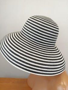 kapelusz miejski i na wakacje r.54-58 cm  /   AUDREY d.rondo / 00384942 biało-czarny