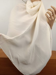 jedwabna apaszka jedwab naturalny 90x90 cm 040755 / krem ekri