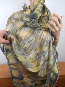 jedwabna apaszka  90x90 cm 04073090