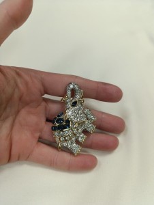 broszka metalowa z cyrkoniami   złota 00255952 słoń 
