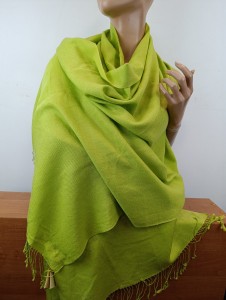 szal kaszmir z wełną i jedwabiem PASHMINA 008199 / 70x200 cm zieleń wiosenna