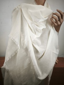 lekki szal mgiełka 127006 MJW-NM ekri miedziany pasek delikatny