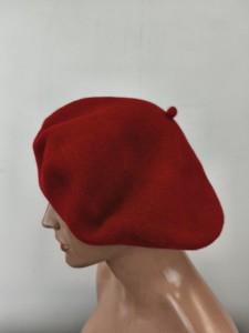 obszerny Beret duża średnica 12 cali new wool  100% wełna 0042303 czerwony zgaszony