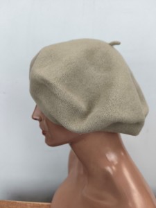 Beret wełniany 100% wełna new wool  11,5 cali /  00576220 beż chłodny
