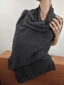 włoski szal kaszmir z wełną w etui  ITALIA 0036001 grafit popiel melanż