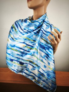 piękna jedwabna apaszka 60x60 cm / 04079005