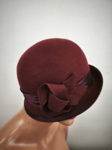 włoski kapelusz elegancki wełniany asymetryczny  ITALIA COMPLIT 6 /  rozm.54-57 cm /  0084201 bordo