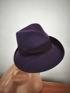 włoski kapelusz wełna asymetryczny  ITALIA COMPLIT  r.54-58 cm  / 14070908 fiolet śliwka