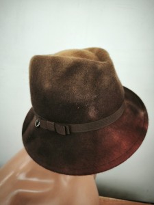 włoski kapelusz filcowy asymetryczny  ITALIA COMPLIT  r.54-57 cm  / 1400305 cieniowany brąz