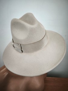 włoski kapelusz filcowy  wełna  ITALIA COMPLIT  r.53-56 cm  / 08070112 beż jasny chłodny kamień