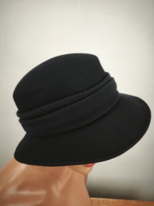 kapelusz filcowy wełniany klasyczny /   r.54-56 cm / 8100541 GRANAT CIEMNY