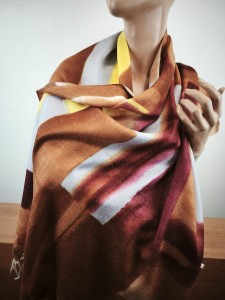 szal  wzory cienka wełna z wiskozą  0980660