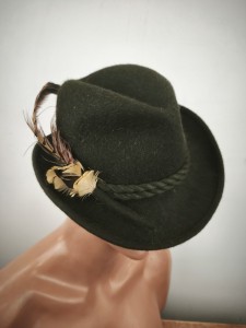 kapelusz filcowy damski z piórami nat.  002304 / r.52-54 cm 