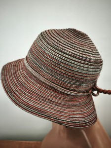 lekki kapelusz do walizki  r.52-56 cm / 0139550