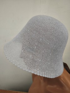 kapelusik z cienkiej dzianiny FRANCE ultra lekki mgiełka  0019937  /  r. 55-57 cm błekit blady