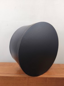 pudło pudełko na kapelusze  średnica 34 cm  wysokość 17 cm  / 00720014