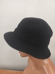 przejściowy kapelusz 100% wełna   r.52-55 cm  / 07198744 czarny