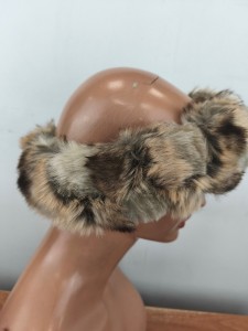 opaska futerko eko 07822014  / rozm. 55-56 cm / odcienie beżu brązu