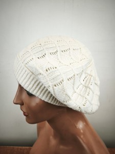 lekka czapka beret ażur rozm. uni / 00166552 ekri