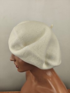 beret 11,5 cali / średnica 29 cm /czeski woolmark 100% wełna / 055211 ekri krem