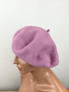 beret 11,5 cali / średnica 29 cm /czeski woolmark 100% wełna / 055223 stonowany róż
