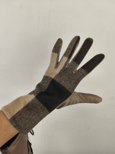  rękawiczki  mięciutkie wełniane wełenka   ZK- 0354001 krata beż