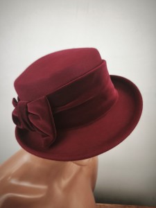 ekskluzywny kapelusz sierść królicza od modniarki hand made 001620 /  r.54-57 cm bordo
