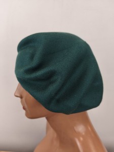 mięsisty  beret dzianinowy  098841 zieleń ciemna butelka 