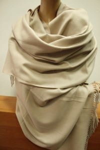 elegancki szal z kaszmirem  CASHMERE  610554