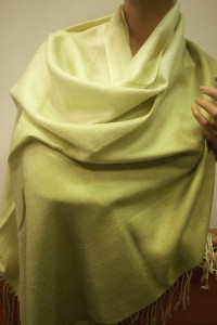  duży  szal  cieniowany  70x180 cm  0045803